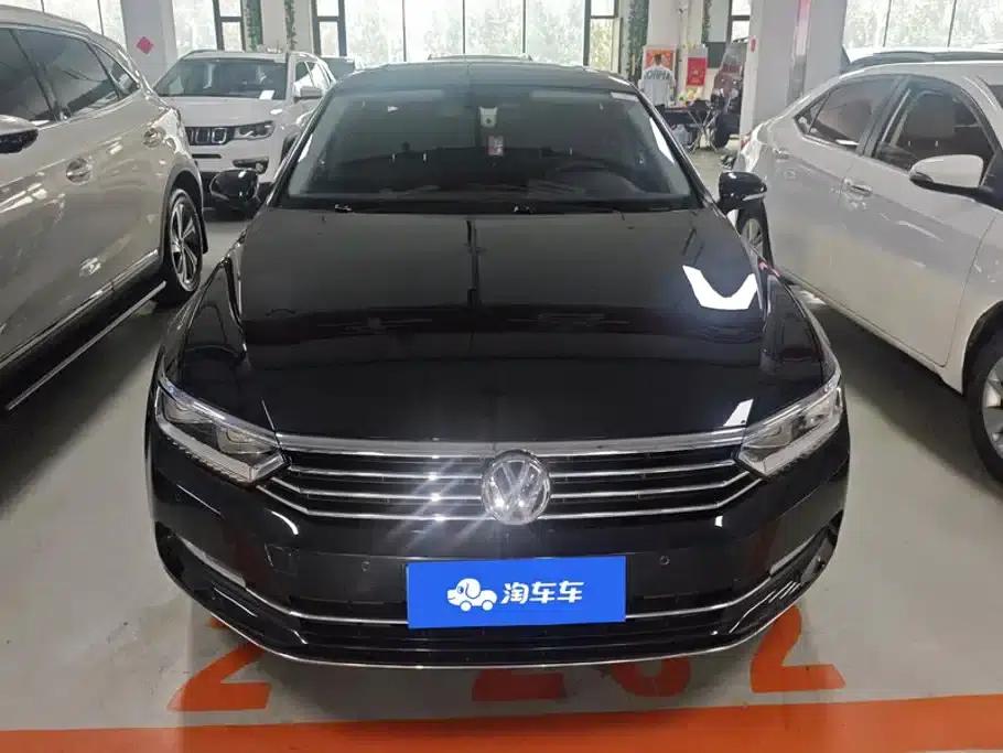 2019 Volkswagen Magotan 330TSI DSG Luxury Edition (China VI Emission Standard) — миниатюра 2