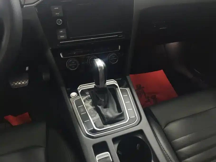 2019 Volkswagen Magotan 330TSI DSG Luxury Edition (China VI Emission Standard) — миниатюра 16