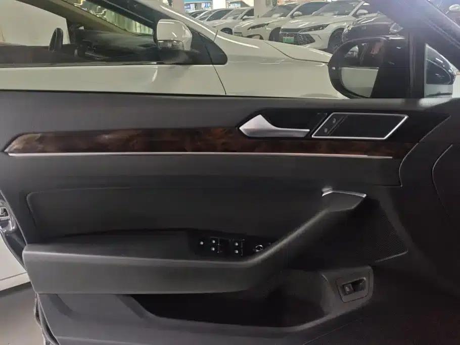 2019 Volkswagen Magotan 330TSI DSG Luxury Edition (China VI Emission Standard) — миниатюра 7