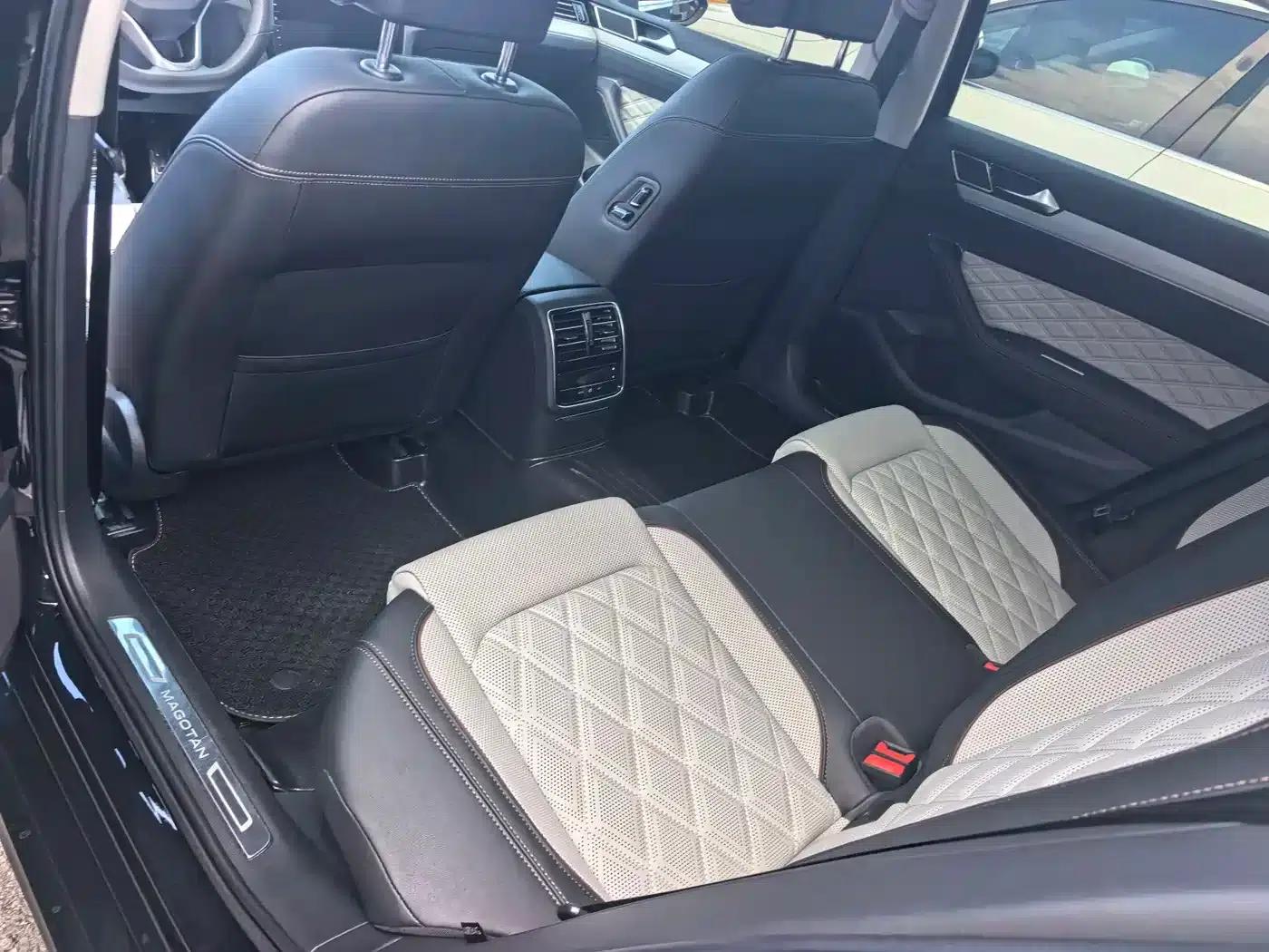 Volkswagen Magotan 2023 2 Millionth Unit Commemorative Edition 330TSI DSG Leading Model — миниатюра 13