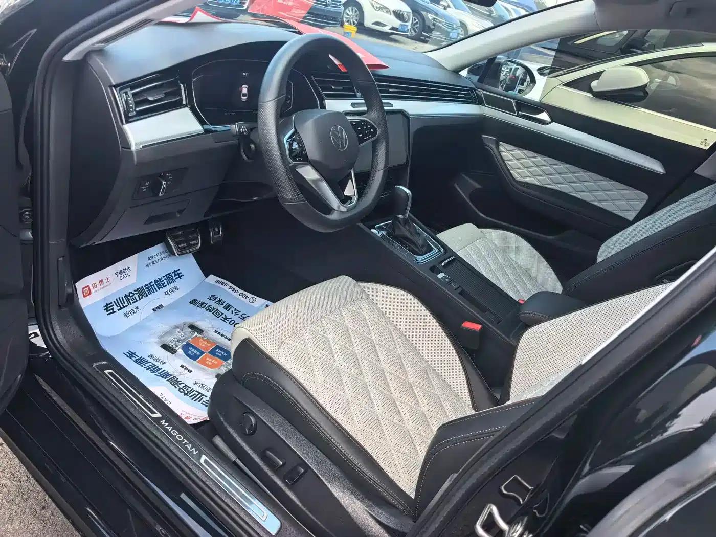 Volkswagen Magotan 2023 2 Millionth Unit Commemorative Edition 330TSI DSG Leading Model — миниатюра 5