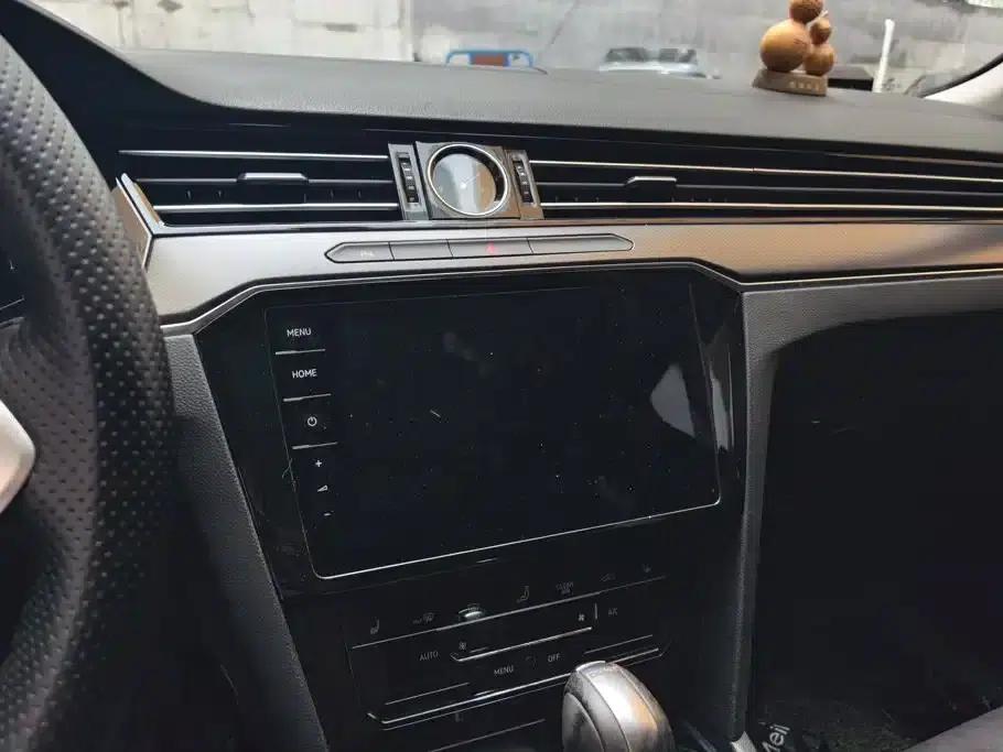 2020 Volkswagen Passat 330TSI DSG Luxury — миниатюра 13