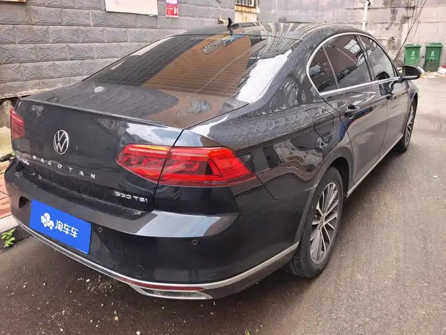 2020 Volkswagen Passat 330TSI DSG Luxury — миниатюра 3