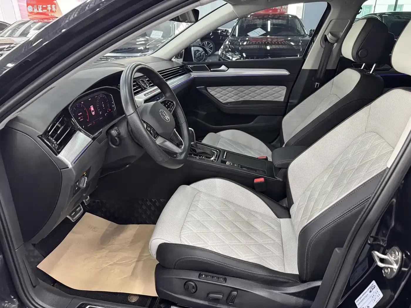 Volkswagen Magotan 2023 2 Millionth Unit Commemorative Edition 380TSI DSG Flagship Model — миниатюра 4