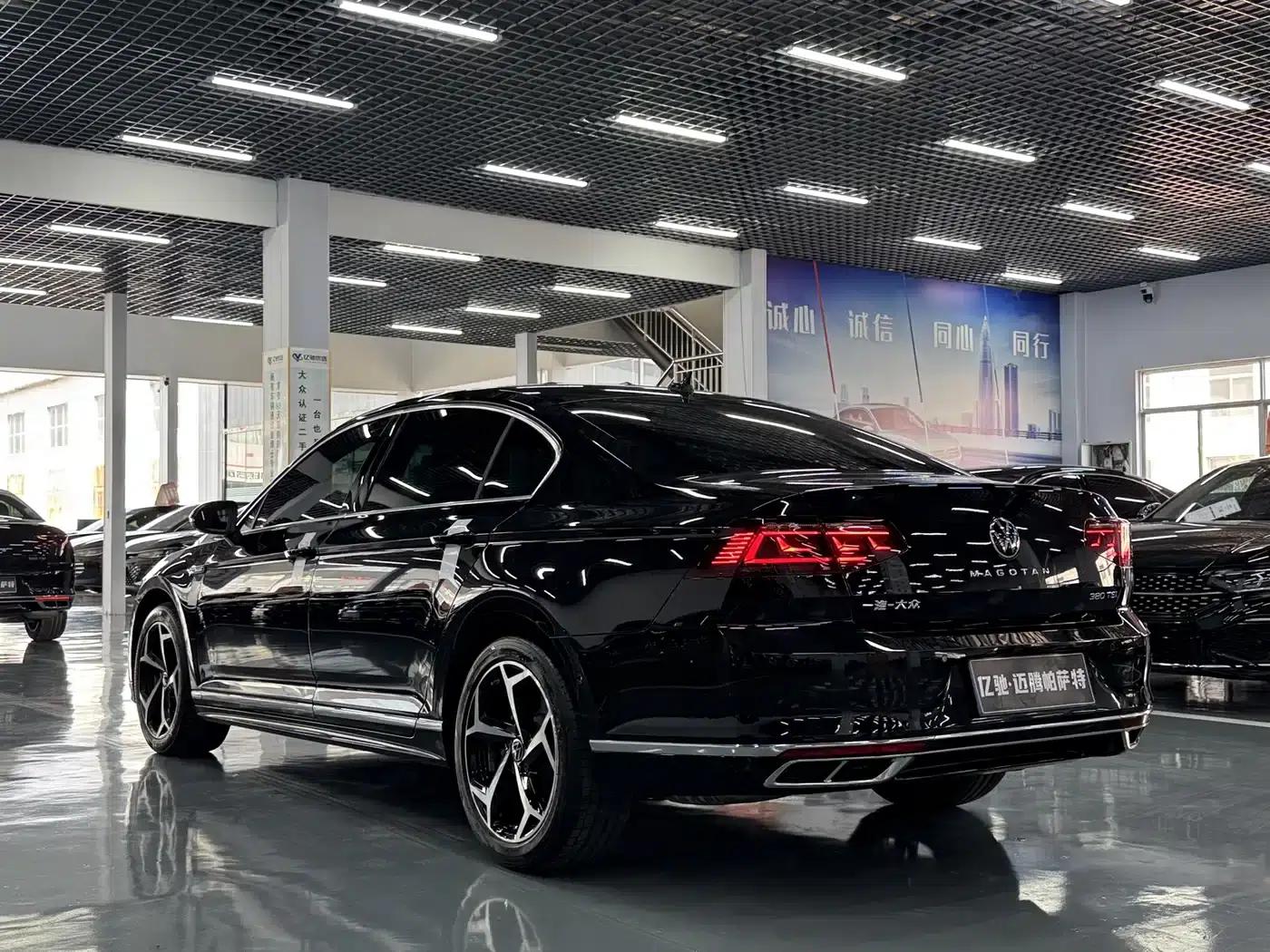Volkswagen Magotan 2023 2 Millionth Unit Commemorative Edition 380TSI DSG Flagship Model — миниатюра 7