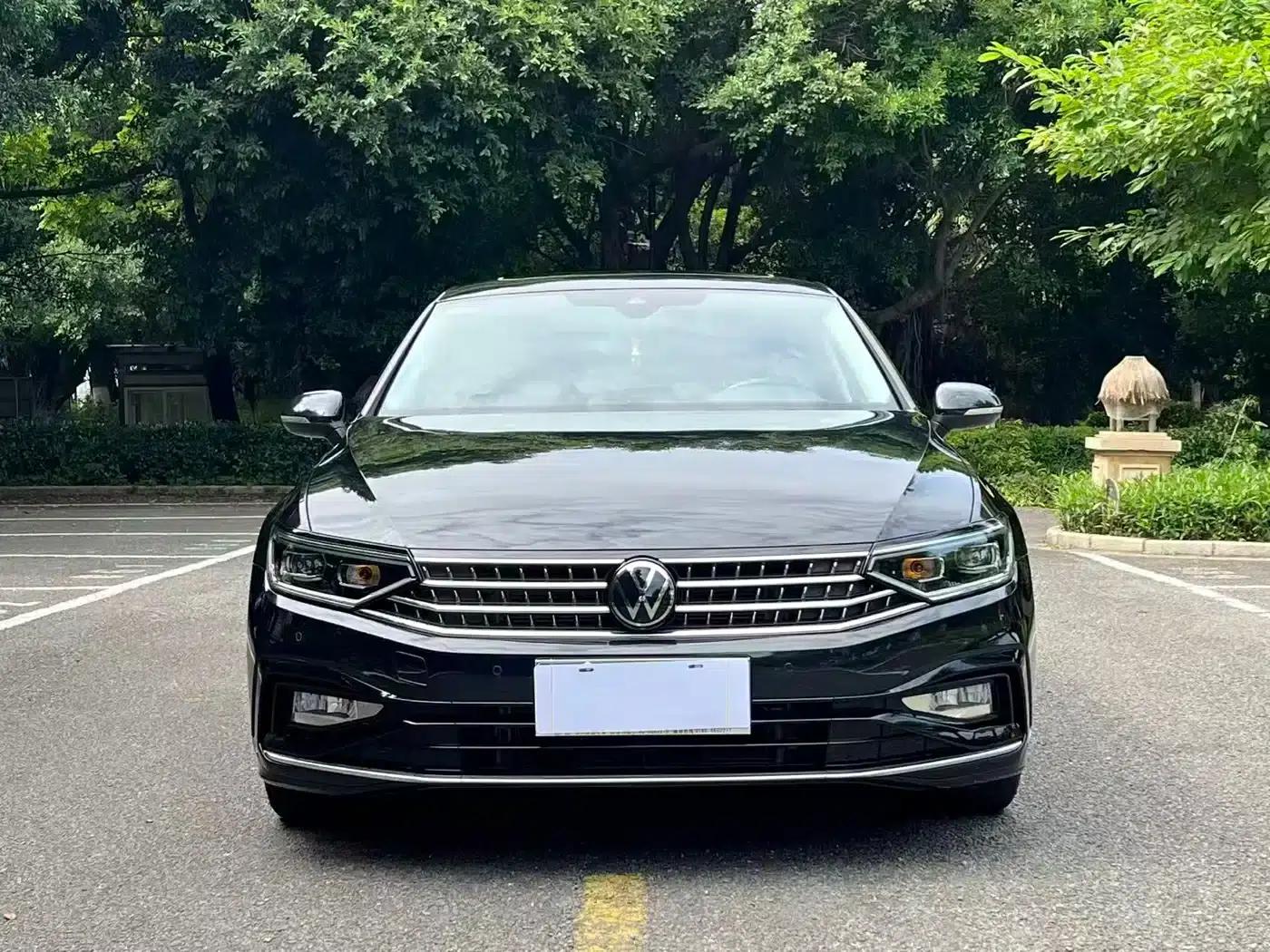 Volkswagen Magotan 2023 2 Millionth Unit Commemorative Edition 330TSI DSG Luxury — миниатюра 2