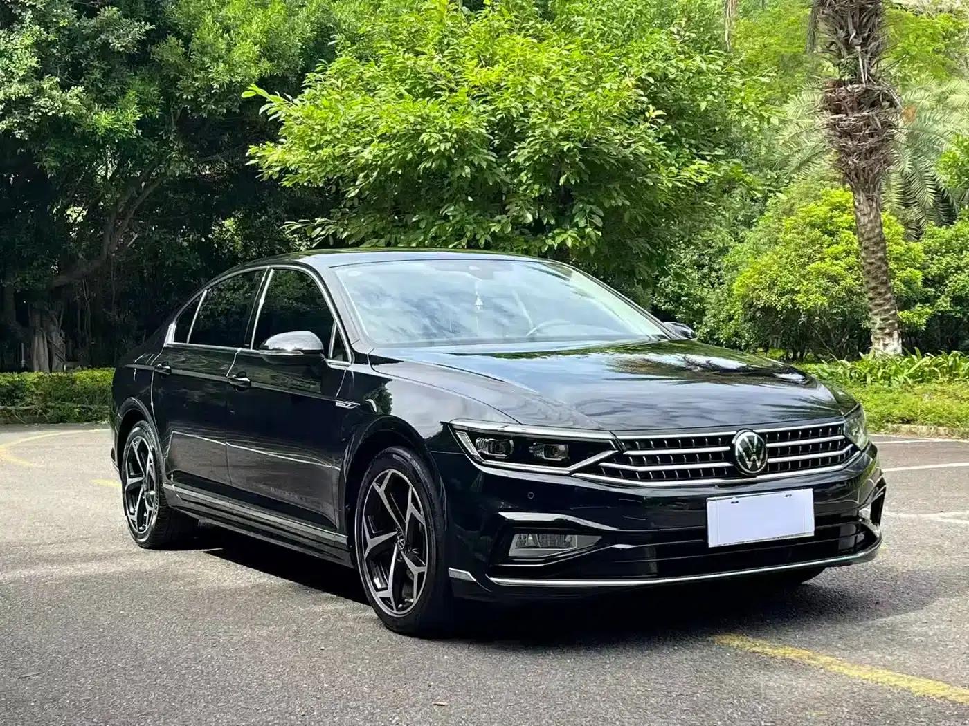 Volkswagen Magotan 2023 2 Millionth Unit Commemorative Edition 330TSI DSG Luxury — миниатюра 3