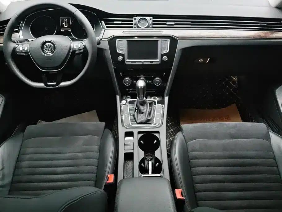 2017 Volkswagen Passat 380TSI DSG Luxury — миниатюра 12