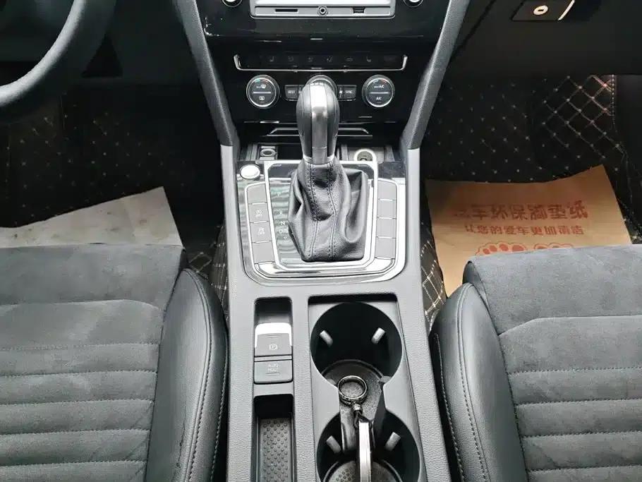 2017 Volkswagen Passat 380TSI DSG Luxury — миниатюра 16