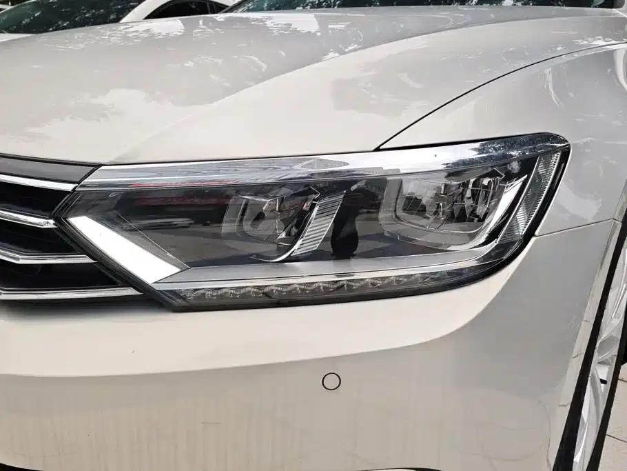 2017 Volkswagen Passat 380TSI DSG Luxury — миниатюра 5