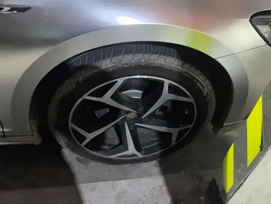 Volkswagen Magotan 2023 2 Millionth Unit Commemorative Edition 330TSI DSG Leading Model — миниатюра 6