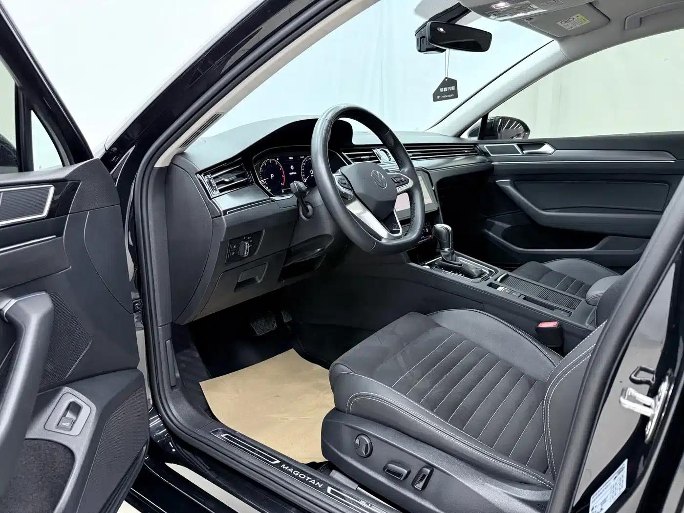 Volkswagen Passat 2021 330TSI DSG 30th Anniversary Edition — миниатюра 5