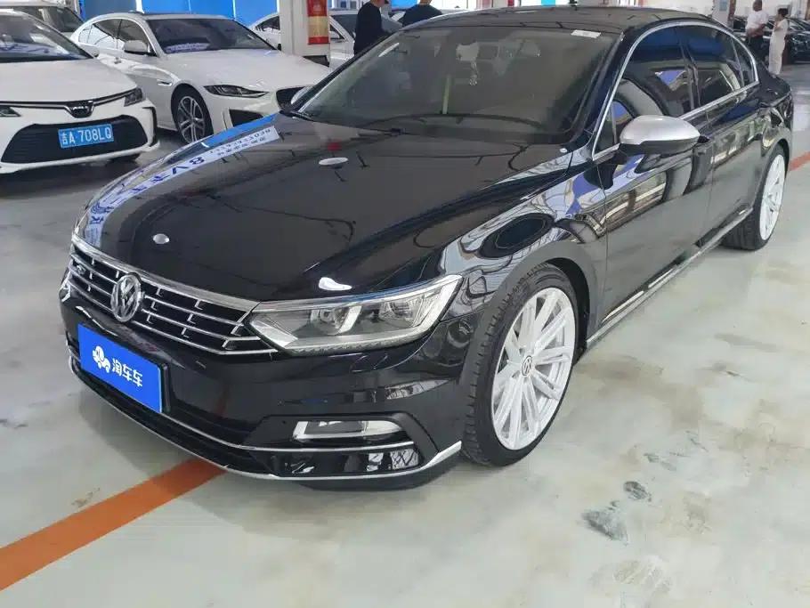 2017 Volkswagen Passat 380TSI DSG Luxury — миниатюра 1