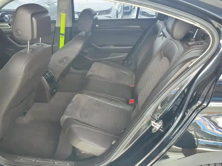 2017 Volkswagen Passat 380TSI DSG Luxury — миниатюра 11