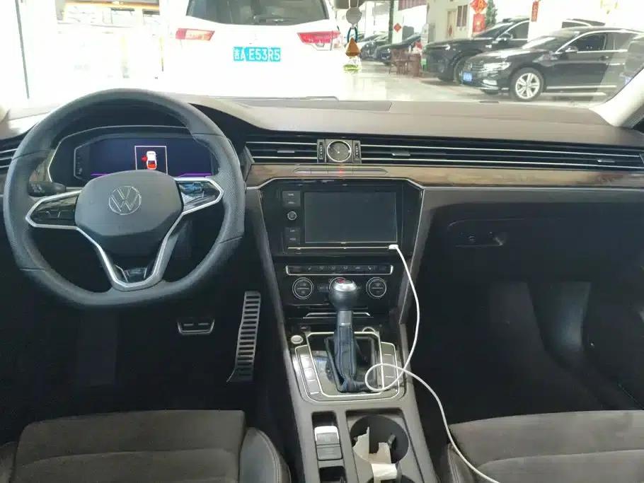 2017 Volkswagen Passat 380TSI DSG Luxury — миниатюра 12