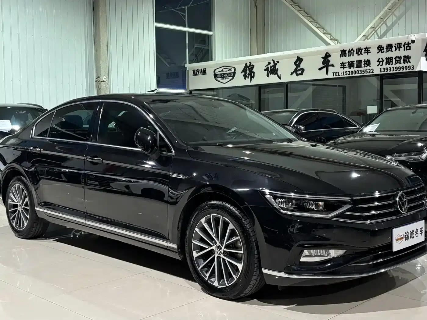 2020 Volkswagen Passat 330TSI DSG Luxury — миниатюра 3