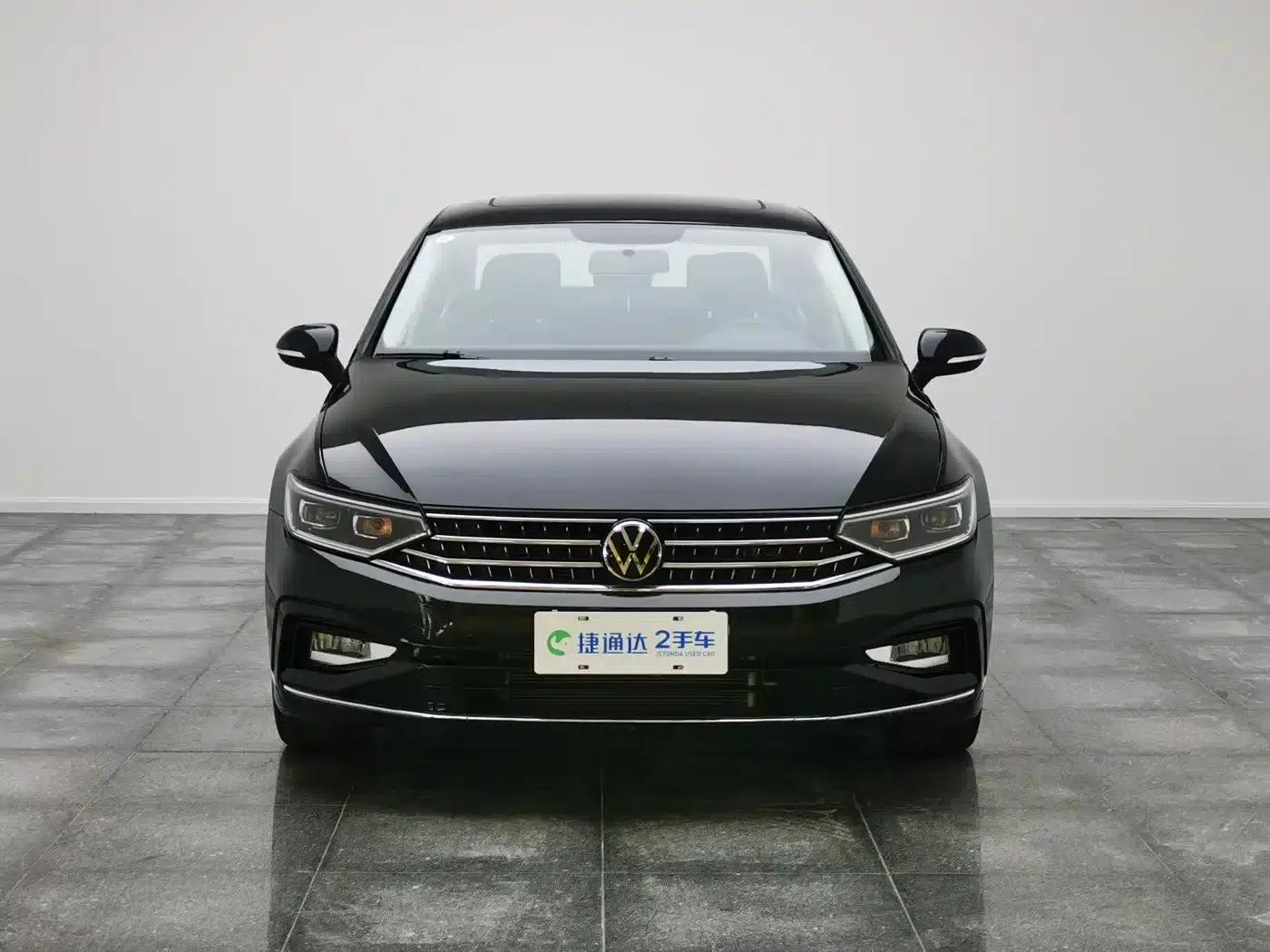 2024 Volkswagen Magotan 2028 2 Million Unit Limited Edition 280TSI DSG Comfort Model — миниатюра 2