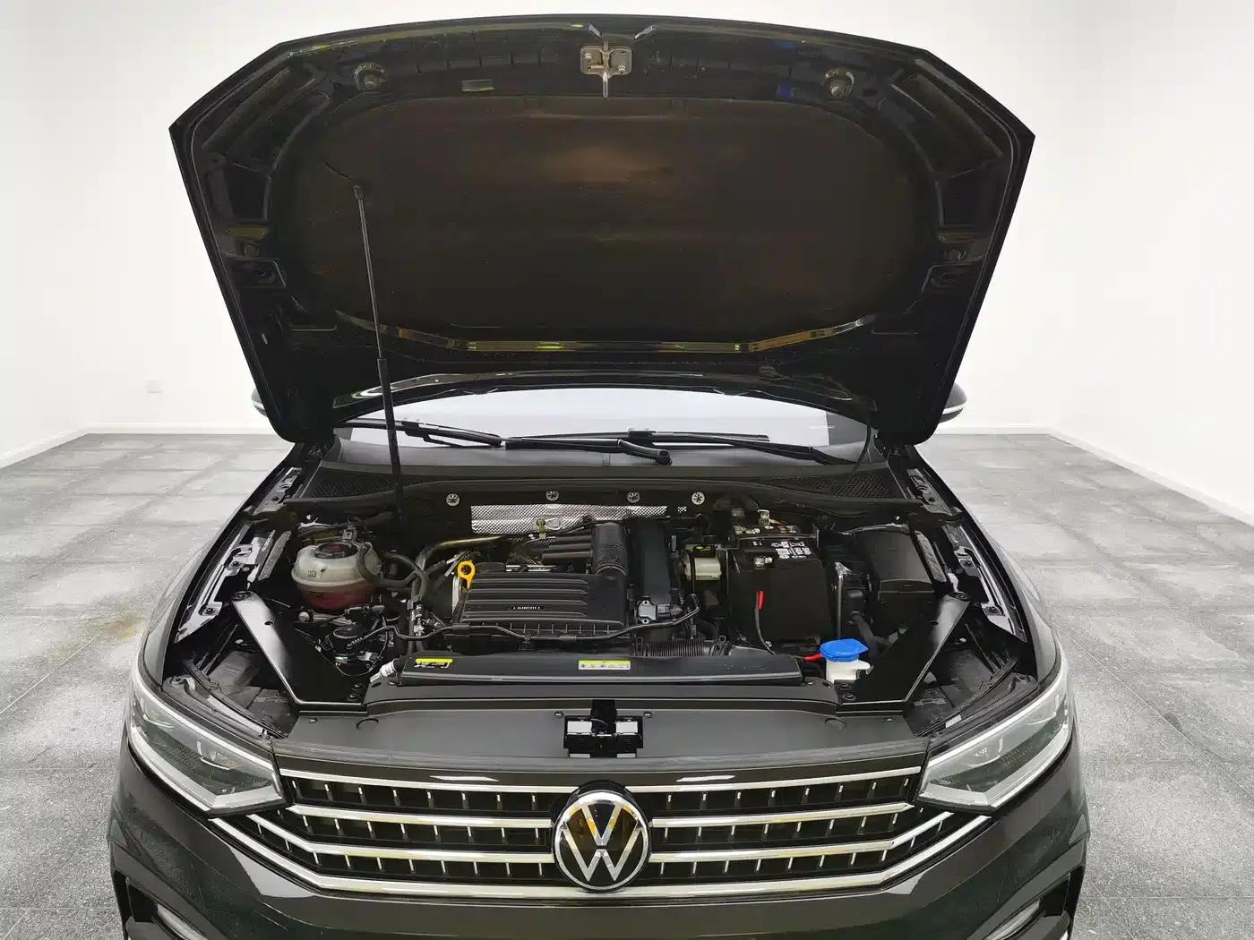 2024 Volkswagen Magotan 2028 2 Million Unit Limited Edition 280TSI DSG Comfort Model — миниатюра 18