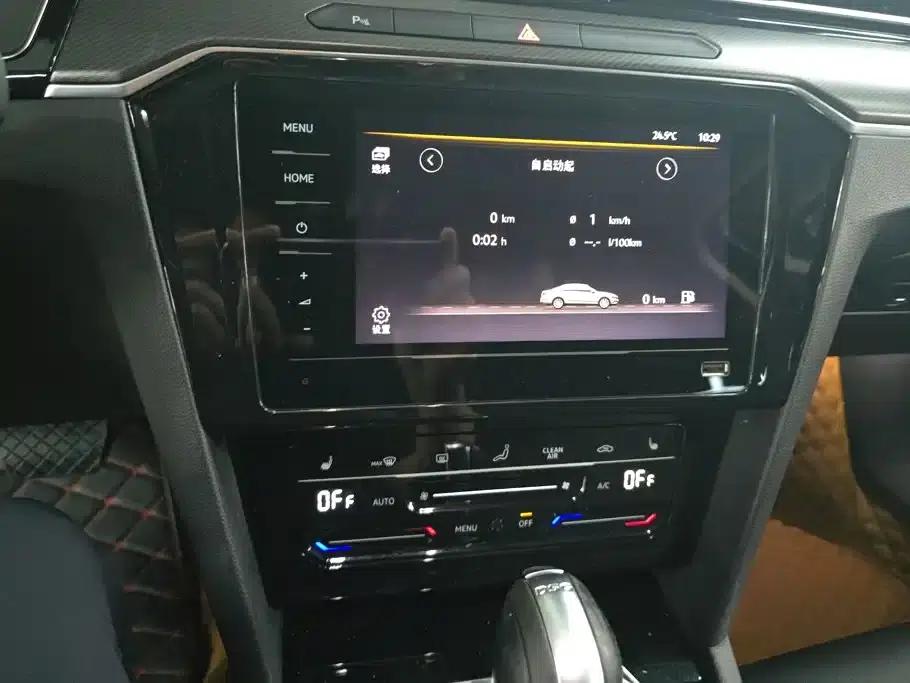 2020 Volkswagen Passat 330TSI DSG Leading Edition — миниатюра 13