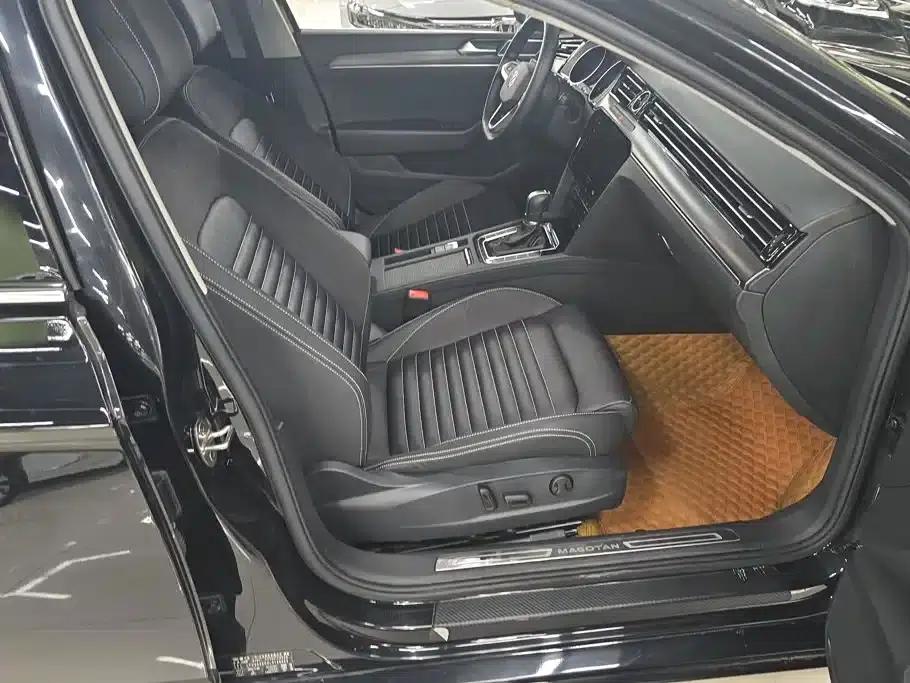 2020 Volkswagen Passat 330TSI DSG Leading Edition — миниатюра 8