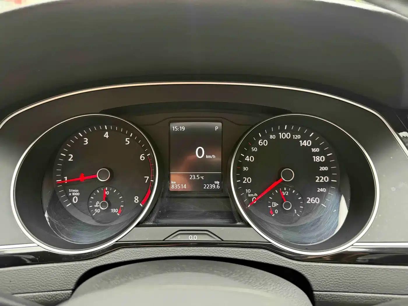 2020 Volkswagen Passat 330TSI DSG Leading Edition — миниатюра 15