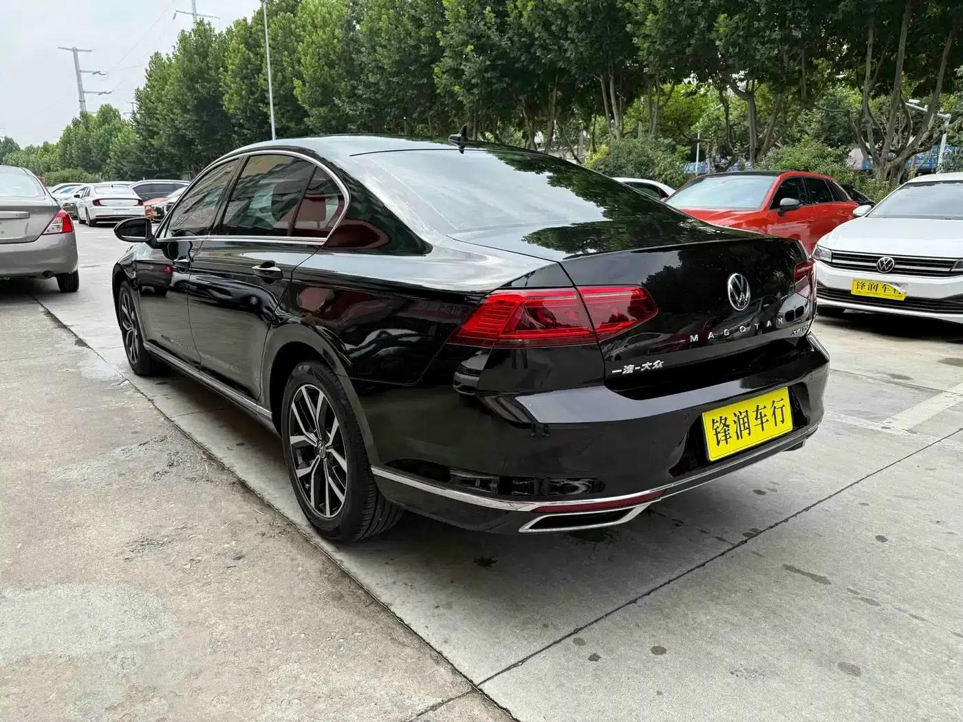 2020 Volkswagen Passat 330TSI DSG Leading Edition — миниатюра 4