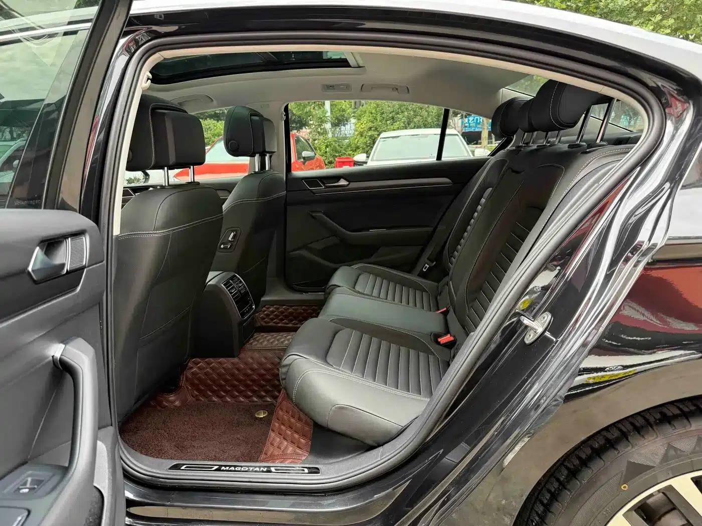 2020 Volkswagen Passat 330TSI DSG Leading Edition — миниатюра 7