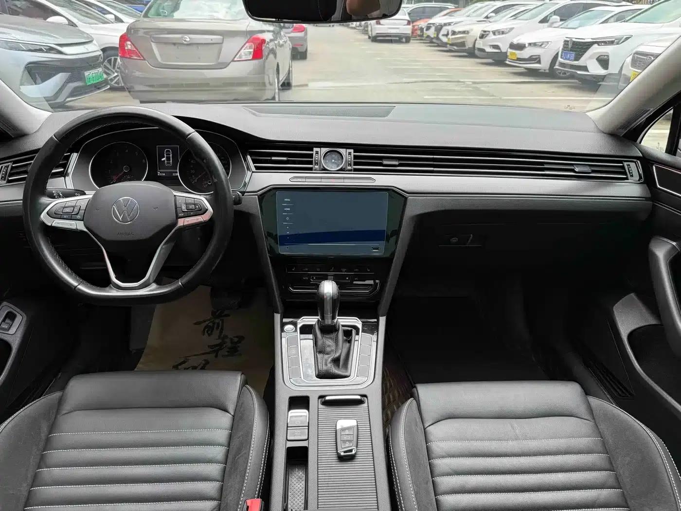2020 Volkswagen Passat 330TSI DSG Leading Edition — миниатюра 9