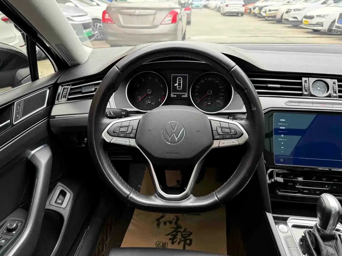 2020 Volkswagen Passat 330TSI DSG Leading Edition — миниатюра 10