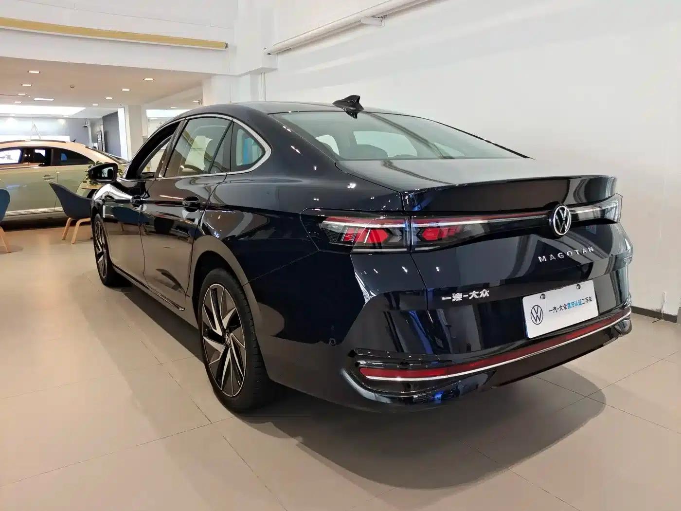 2024 Volkswagen Magotan 380TSI DSG Supreme Edition — миниатюра 3