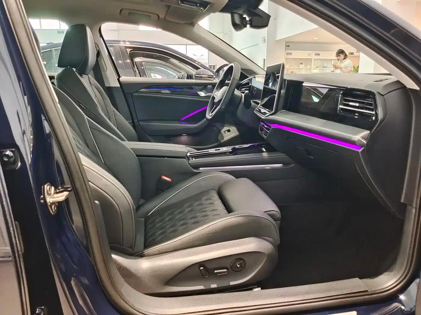 2024 Volkswagen Magotan 380TSI DSG Supreme Edition — миниатюра 8