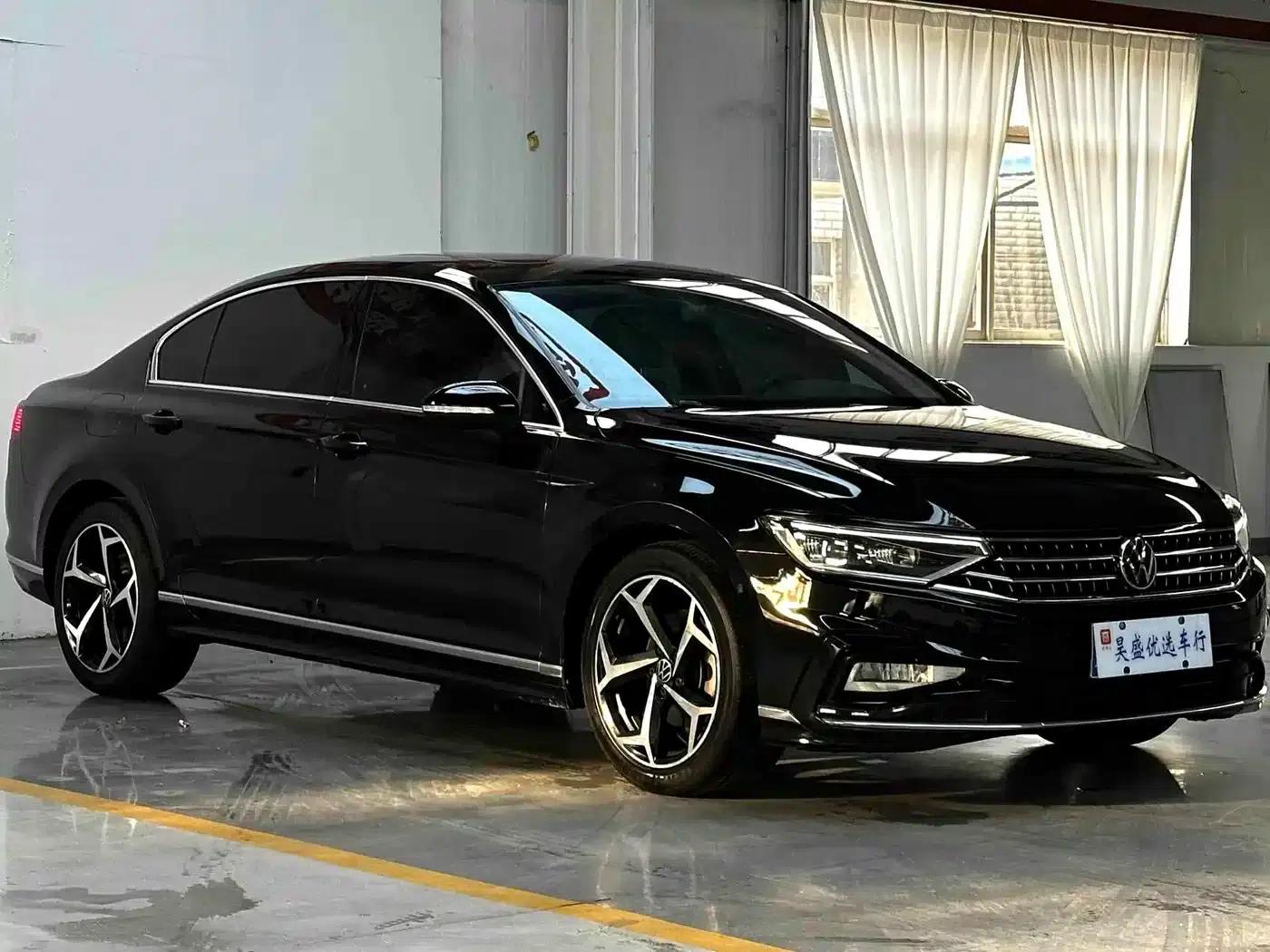 Volkswagen Magotan 2023 2 Millionth Unit Commemorative Edition 280TSI DSG Comfort Model — миниатюра 3