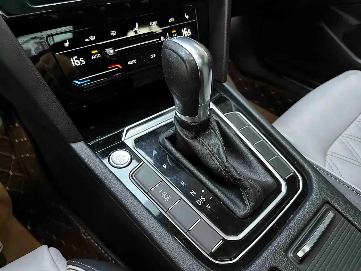 Volkswagen Magotan 2023 2 Millionth Unit Commemorative Edition 280TSI DSG Comfort Model — миниатюра 10