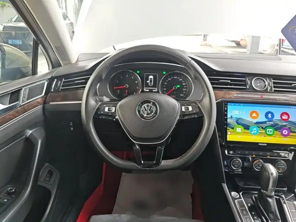 2017 Volkswagen Passat 330TSI DSG Luxury — миниатюра 11