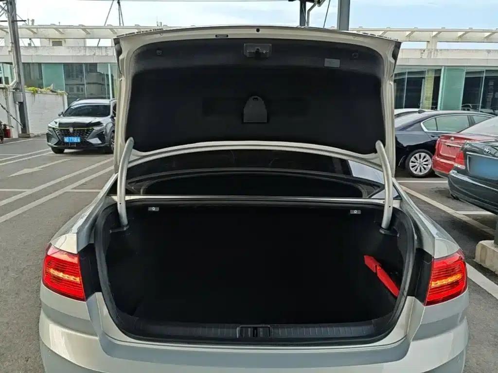 2017 Volkswagen Passat 330TSI DSG Luxury — миниатюра 19
