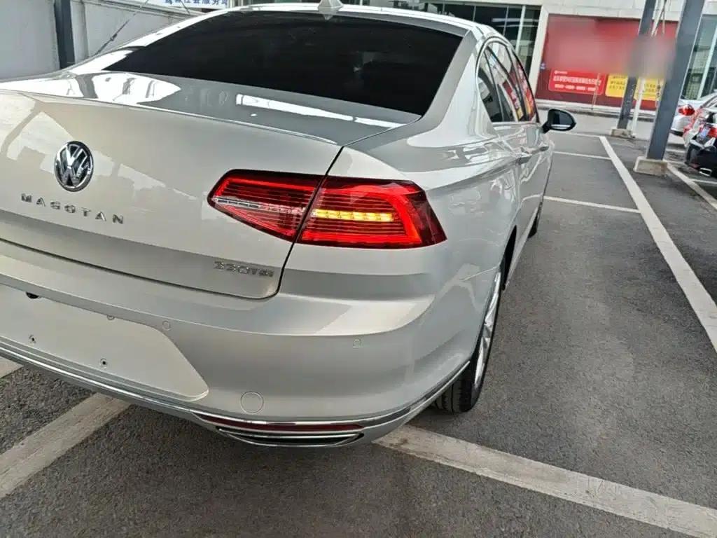 2017 Volkswagen Passat 330TSI DSG Luxury — миниатюра 8