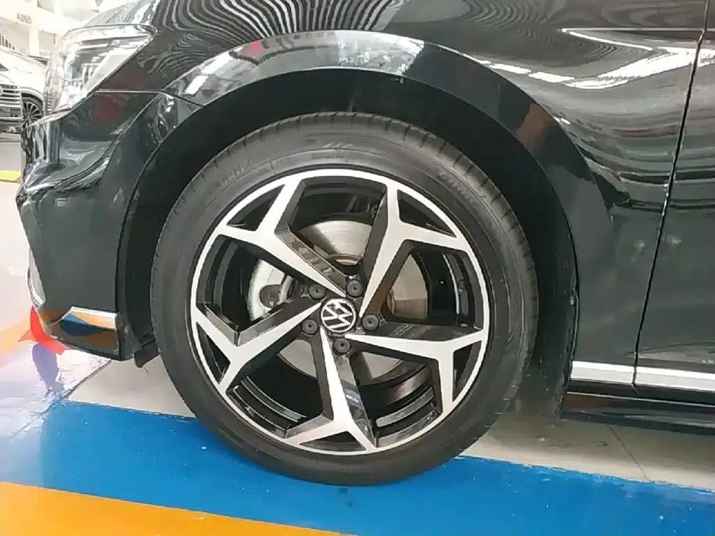 Volkswagen Magotan 2023 2 Millionth Unit Commemorative Edition 330TSI DSG Leading Model — миниатюра 23