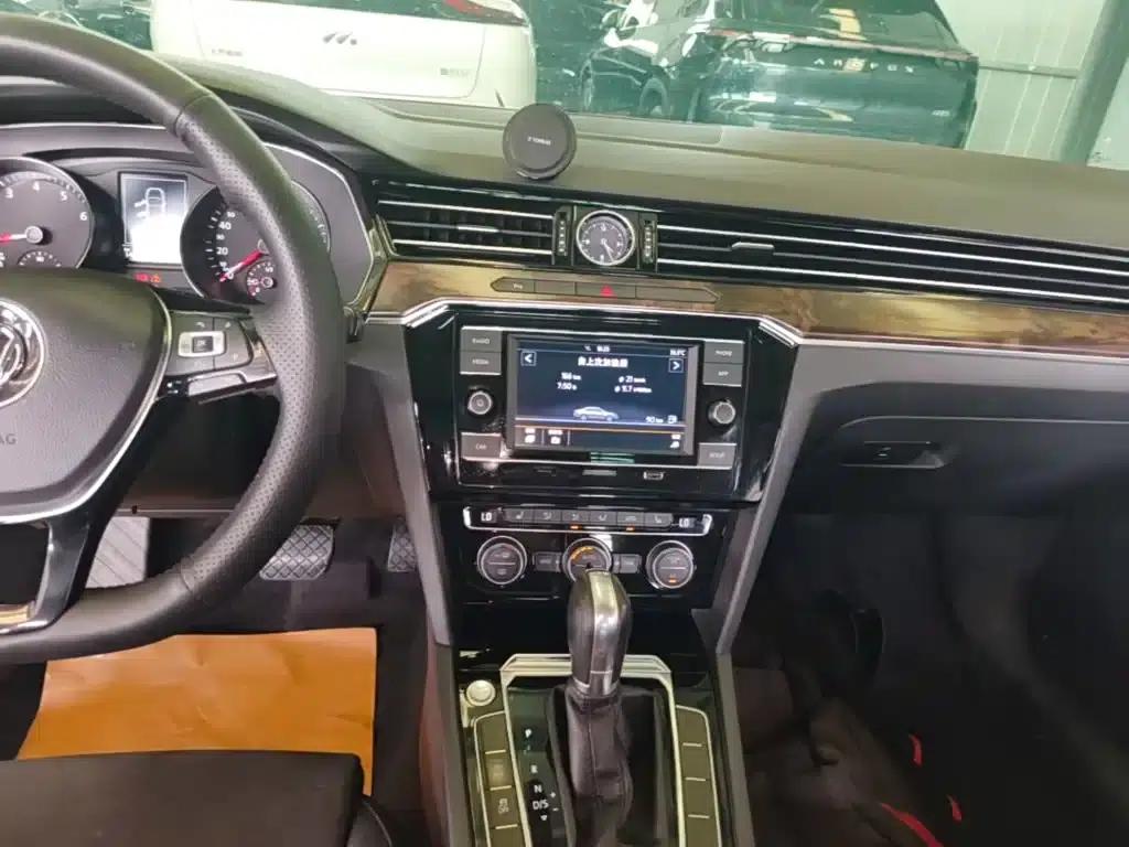 2018 Volkswagen Magotan 330TSI DSG Luxury — миниатюра 13
