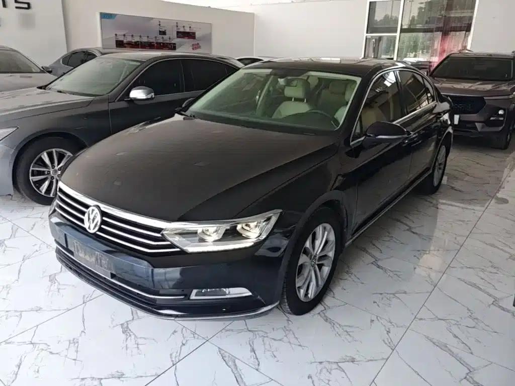 2017 Volkswagen Passat 330TSI DSG Luxury — миниатюра 2