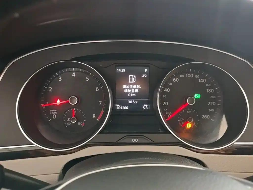 2017 Volkswagen Passat 330TSI DSG Luxury — миниатюра 12