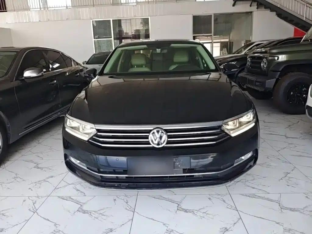 2017 Volkswagen Passat 330TSI DSG Luxury — миниатюра 3