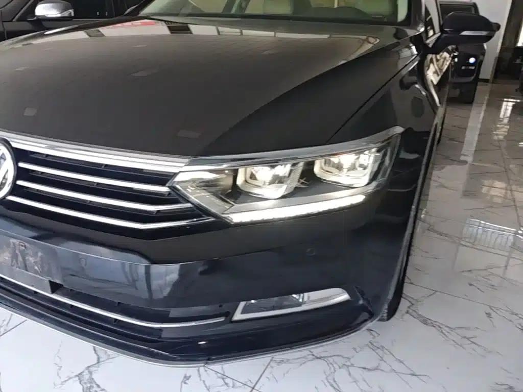 2017 Volkswagen Passat 330TSI DSG Luxury — миниатюра 24