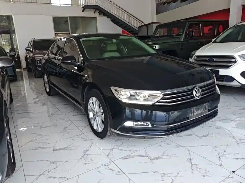 2017 Volkswagen Passat 330TSI DSG Luxury — миниатюра 4