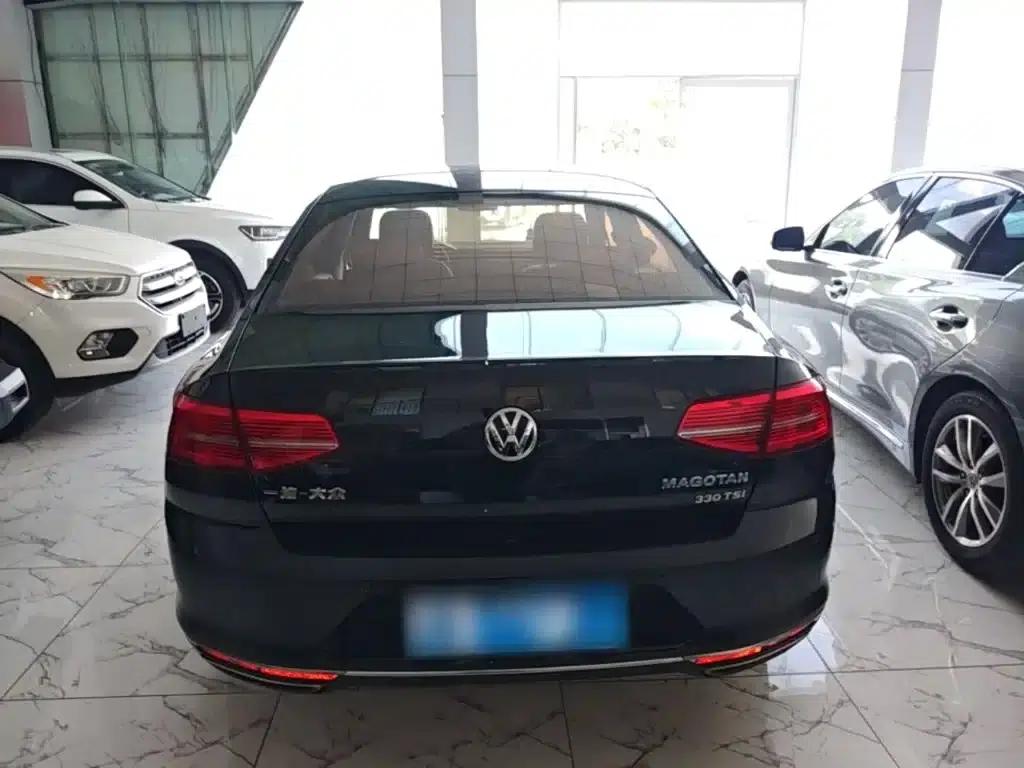 2017 Volkswagen Passat 330TSI DSG Luxury — миниатюра 6