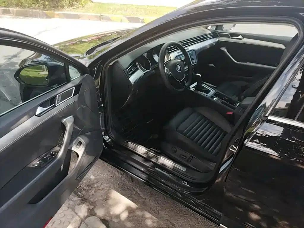 2018 Volkswagen Passat 330TSI DSG Leading Edition — миниатюра 16