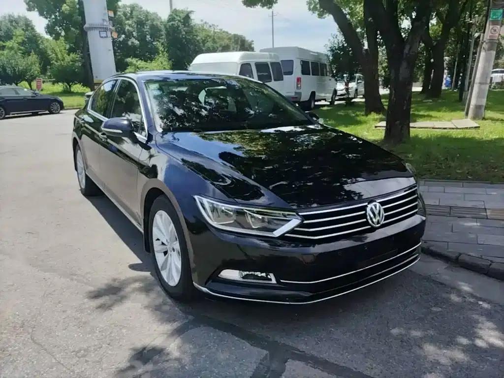 2018 Volkswagen Passat 330TSI DSG Leading Edition — миниатюра 4