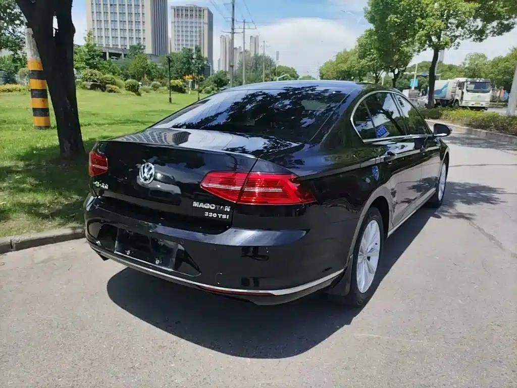 2018 Volkswagen Passat 330TSI DSG Leading Edition — миниатюра 7