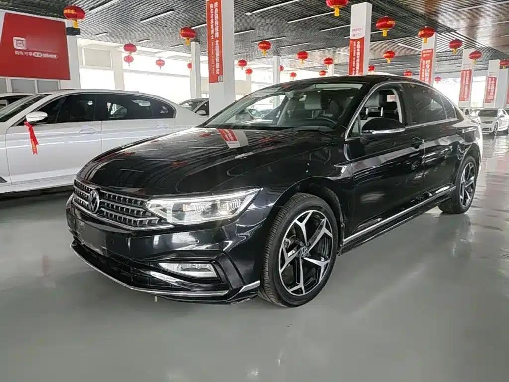 Volkswagen Magotan 2023 2 Millionth Unit Commemorative Edition 330TSI DSG Leading Model — миниатюра 1