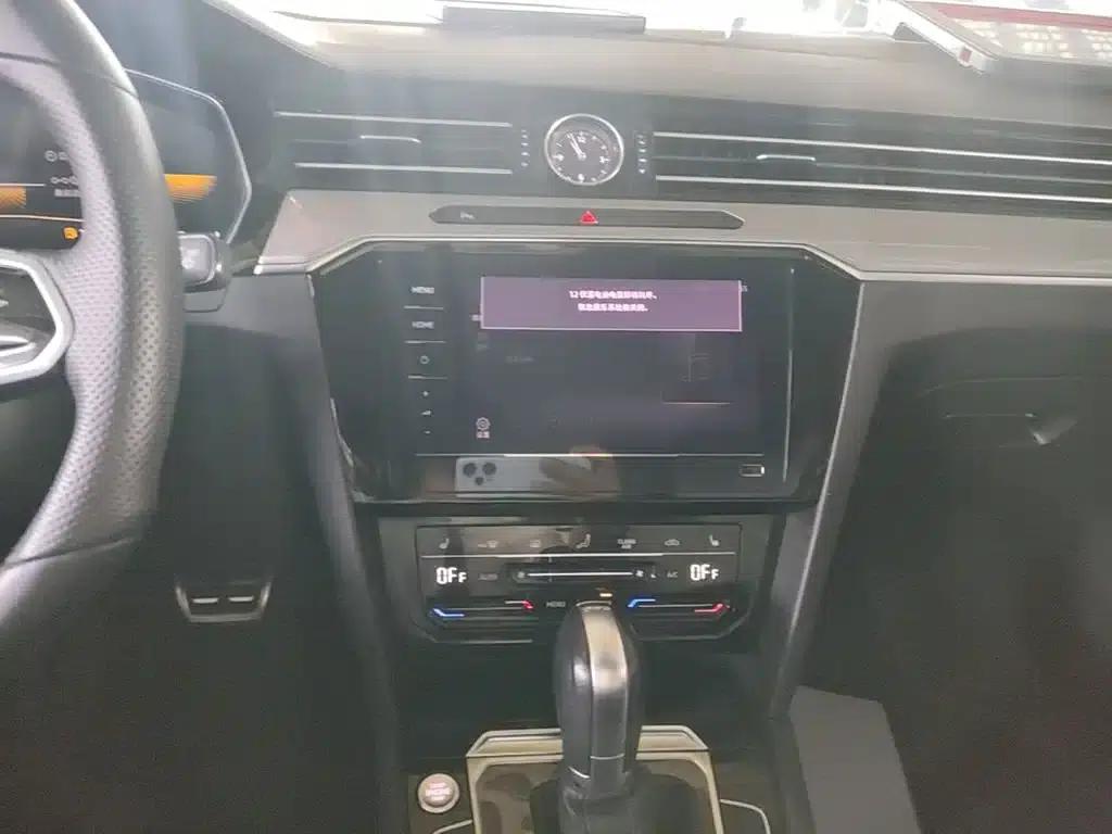 Volkswagen Magotan 2023 2 Millionth Unit Commemorative Edition 330TSI DSG Leading Model — миниатюра 13