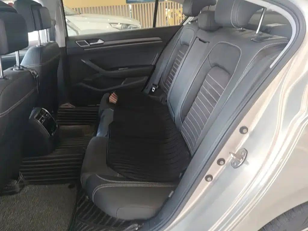 2020 Volkswagen Passat 330TSI DSG Luxury — миниатюра 17